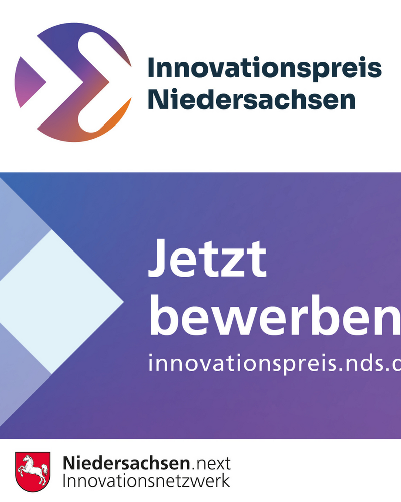Quadratische Kachel mit dem Logo des Innovationspreises Niedersachsen oben links: ein stilisiertes farbiges Symbol in Lila, Rosa und Orange neben dem Schriftzug "Innovationspreis Niedersachsen". Darunter ein violetter Bereich mit dem Text "Jetzt bewerben!" und der Webadresse innovationspreis.nds.de. Am unteren Rand das Logo "Niedersachsen.next Innovationsnetzwerk" mit dem niedersächsischen Wappen.