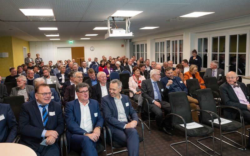 Gäste im Raum Caredo